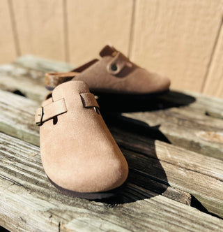 Regis Round Toe Clog Sandals With Buckle Detail