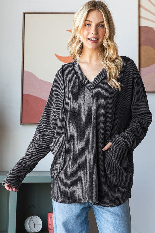 CURVY CHARCOAL LONG SLEEVE SOLID URBAN RIBBED TOP WITH POCKETS