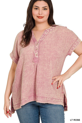 CURVY LIGHT ROSE WASHED DOUBLE GAUZE 3/4 BUTTON HENLEY NECK TOP Final Sale