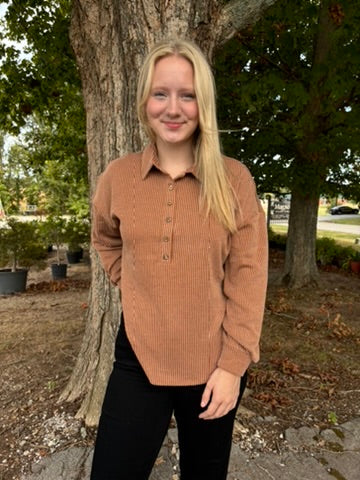 RUST PINSTRIPE COLLARED HALF BUTTON KNIT TOP