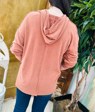 CURVY RUST COLOR BLOCK PULLOVER HOODIE WITH SIDE SLITS Final Sale