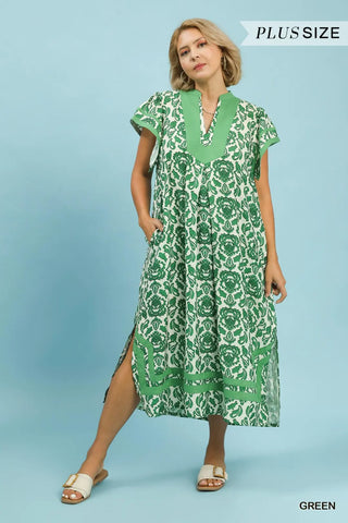 Curvy Green Abstract Two Tone Print Midi Dress w/ Pockets Final Sale