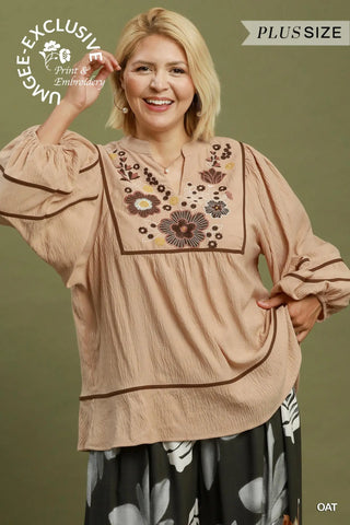 Curvy Oat Floral Embroidered Split Neck Babydoll Blouse