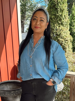 CURVY CHAMBRAY COLLARED 3/4 TAB SLEEVE SHIRT