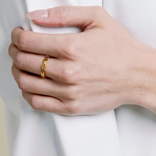 Lindsey Ring (2 Sizes)