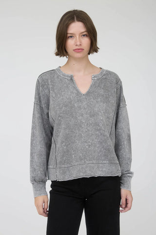 SC BLACK WASHED EXPOSED SEAM LONG SLEEVE KNIT TOP