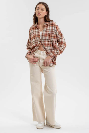 COLLARED LONG SLEEVE BUTTON DOWN PLAID SHIRT (2 Colors)