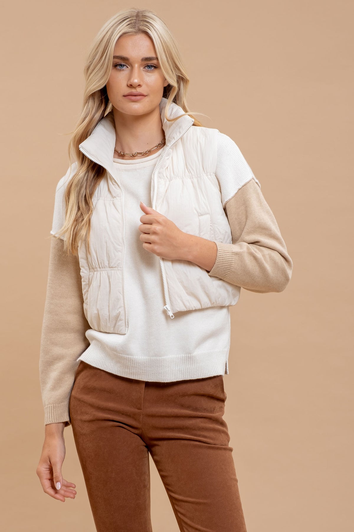 IVORY COLLARED ZIP UP CROPPED PUFFER VEST