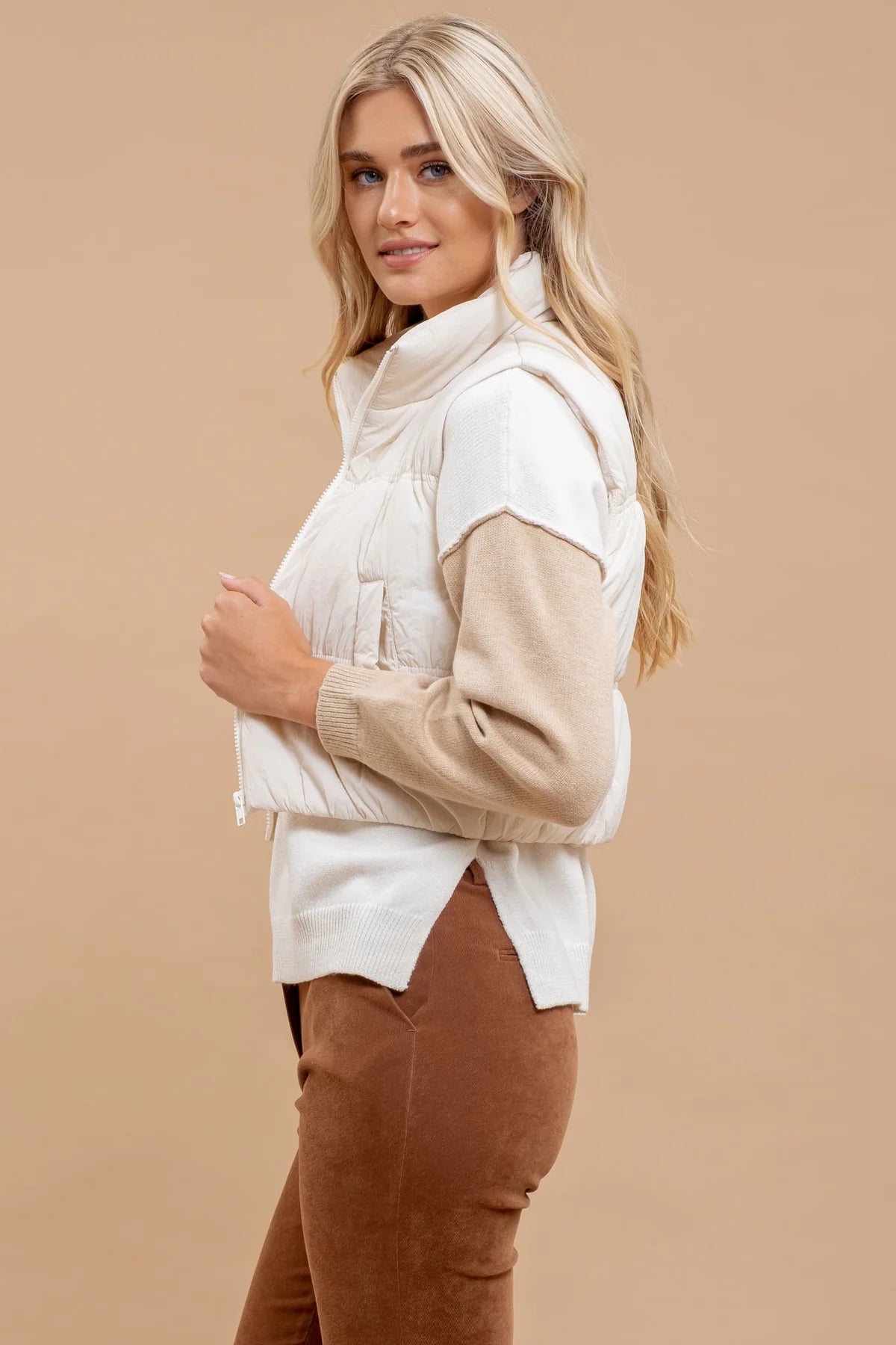 IVORY COLLARED ZIP UP CROPPED PUFFER VEST