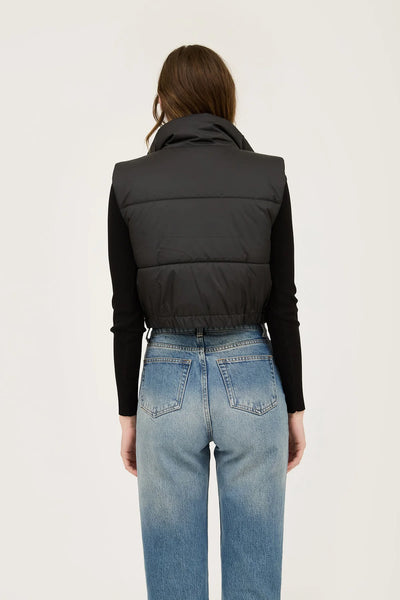 BLACK CROPPED ZIP UP PUFFER VEST