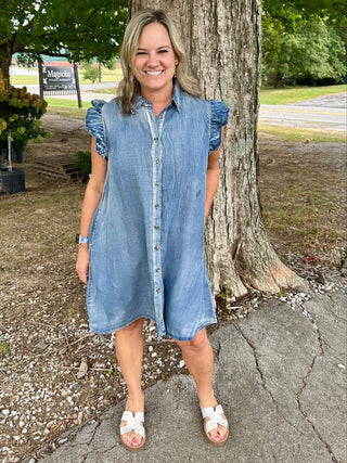 DARK WASHED CHAMBRAY RUFFLE SLEEVE BUTTONED DRESS