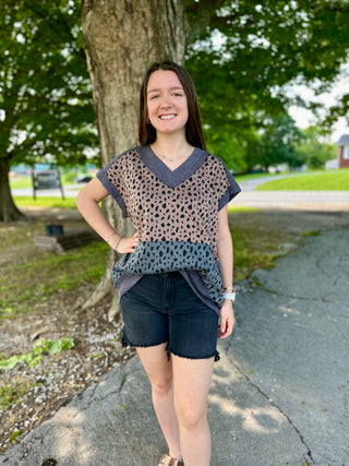 Leopard Knit and Texture Knit Mixed Vest with Front Pocket