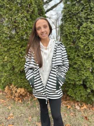 LULU MAC HOODED RAINCOAT DARBY BLACK/WHITE STRIPE