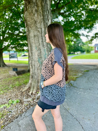 Leopard Knit and Texture Knit Mixed Vest with Front Pocket