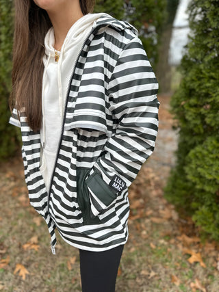 LULU MAC HOODED RAINCOAT DARBY BLACK/WHITE STRIPE