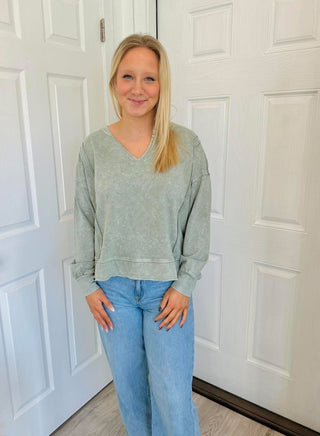 SC MOSS WASHED EXPOSED SEAM LONG SLEEVE KNIT TOP
