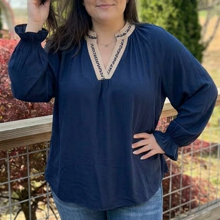 Curvy Navy Leopard Detailed V Neck Top