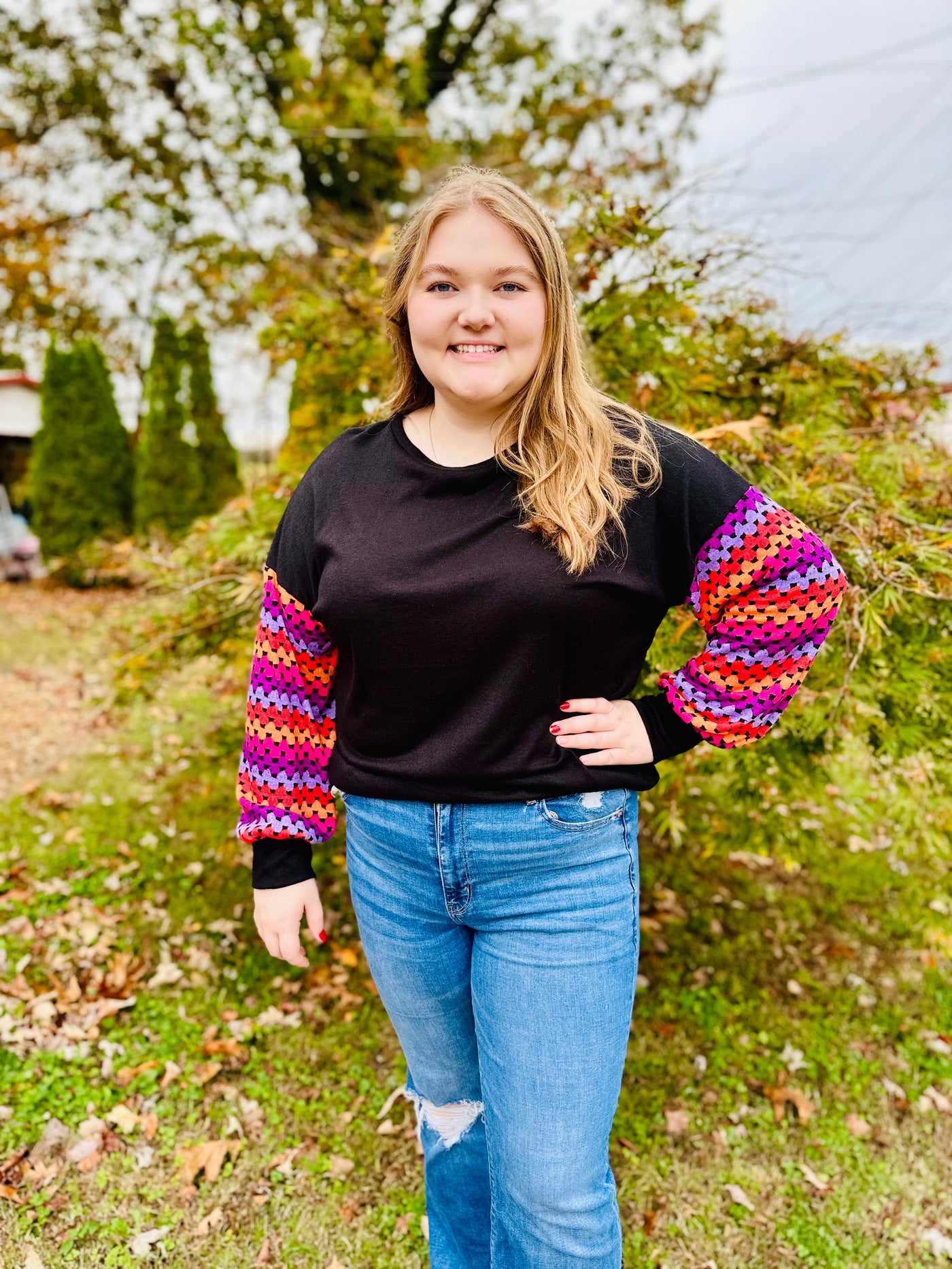 CURVY MULTICOLOR CROCHET PRINT LONG SLEEVE TOP