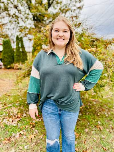 CURVY COLOR BLOCK BUBBLE LONG SLEEVE PULLOVER TOP