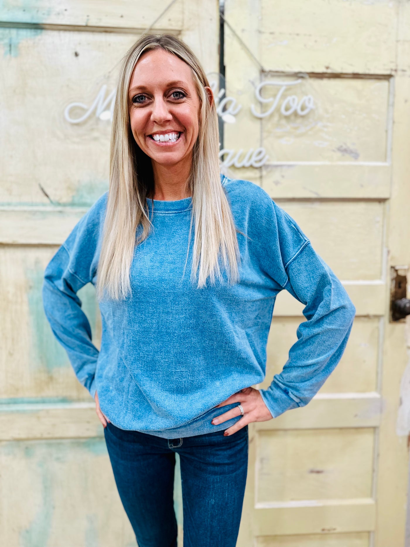 CLASSIC BLUE FRENCH TERRY WASHED ROUND-NECK PULLOVER SWEATSHIRTS