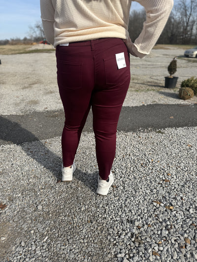 CURVY DARK BURGUNDY HIGH-RISE SKINNY COLOR DENIM PANTS