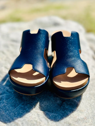 Corkys "Pucker Up" in Navy
