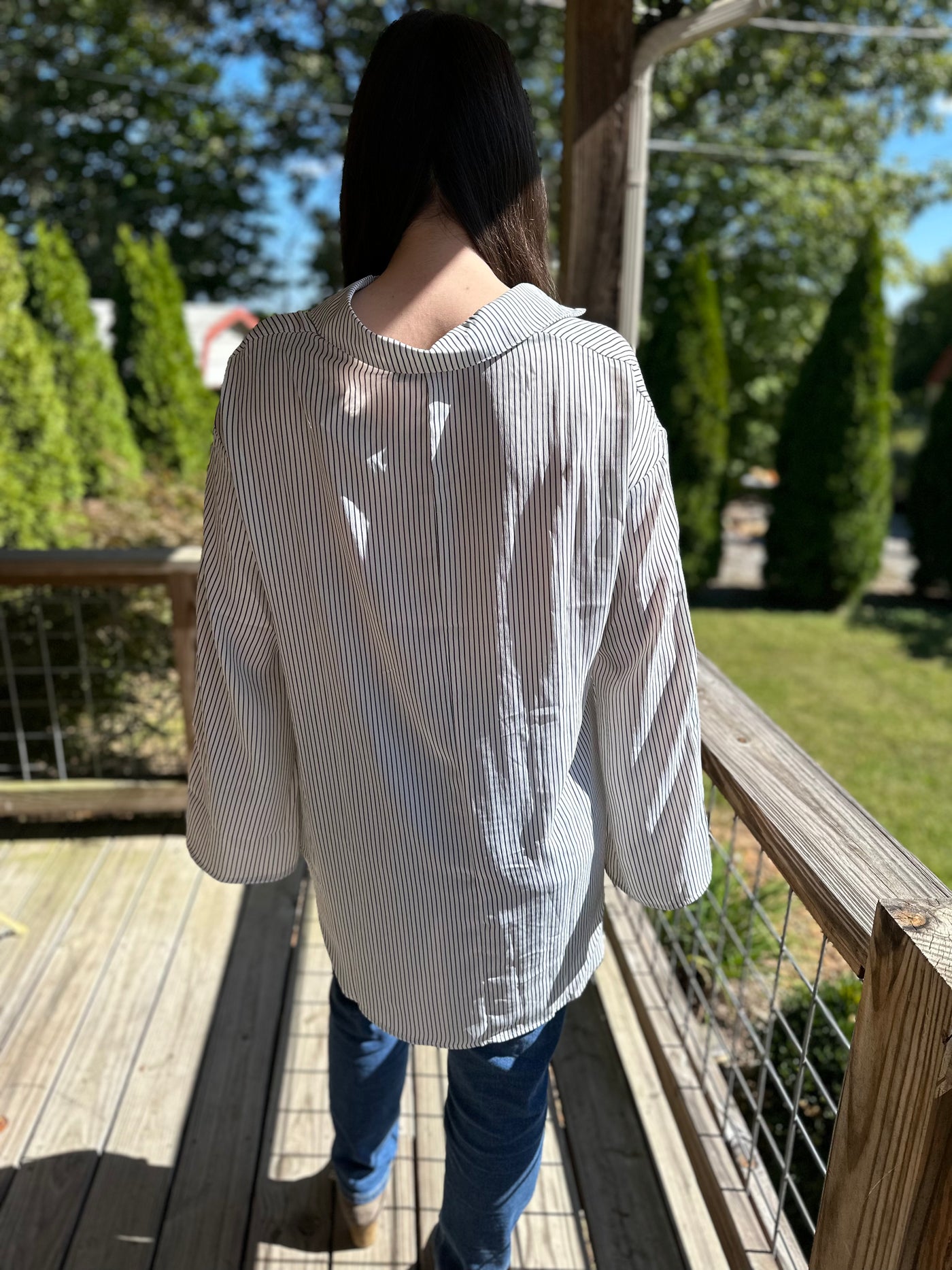 SIMPLE AND ELEGANT STRIPED BELL SLEEVE SHIRT