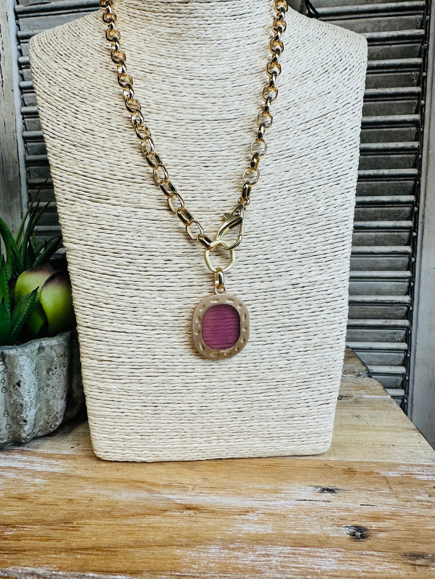 Scooples "Bashful Fuchsia Gold Link" Necklace