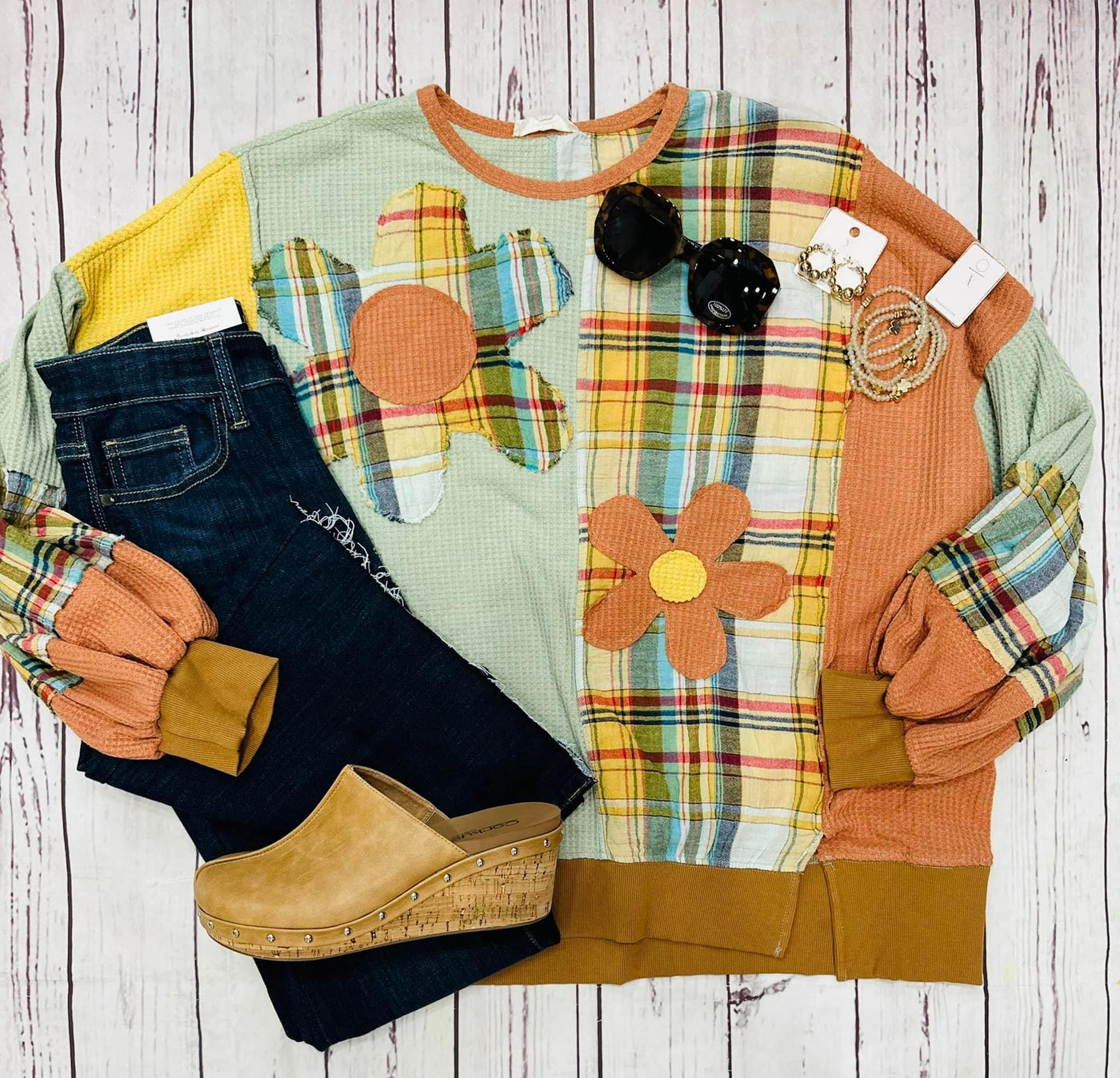 PLAID MIX DAISY PATCH OVERSIZED KNIT TOP