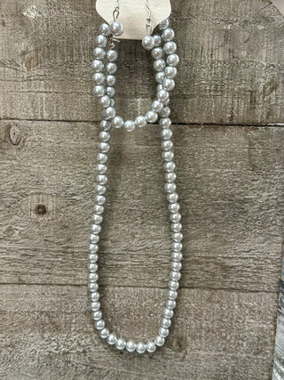 Sophia's Corner Faux Pearl Necklace/Bracelet Set