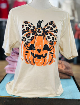 Diva Pumpkin Cat on Natural Tee Final Sale