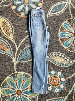 Judy Blue High Waist "Control Top" Skinny Jeans in Medium Wash