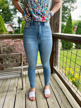 Judy Blue High Waist "Control Top" Skinny Jeans in Medium Wash