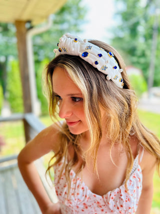 BRIANNA CANNON'S WHITE UNIVERSITY OF KENTUCKY LOGO HEADBAND