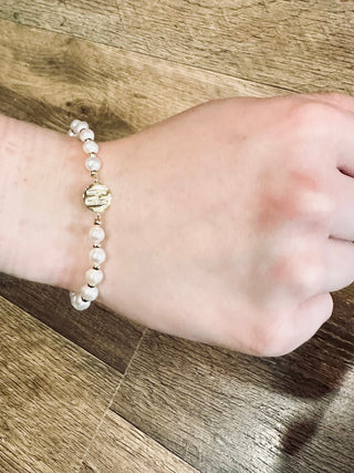 Water Resistant Pearl and Gold Stetch Bracelet with "H" Initial