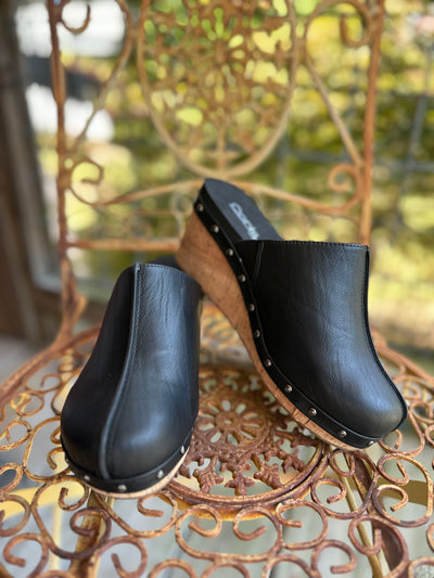 Corkys "Marley" Clog in Black