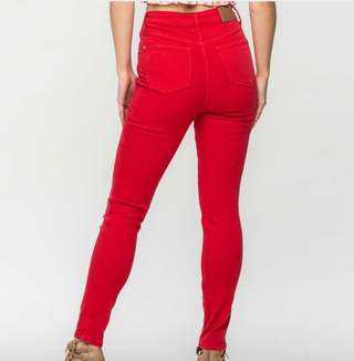 JUDY BLUE HIGH WAIST TUMMY CONTROL GARMENT DYED SKINNY IN RED COLOR
