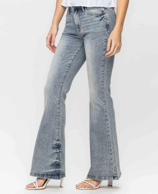 JUDY BLUE MIDRISE TINTED PIN TACK DETAIL FLARE Final Sale