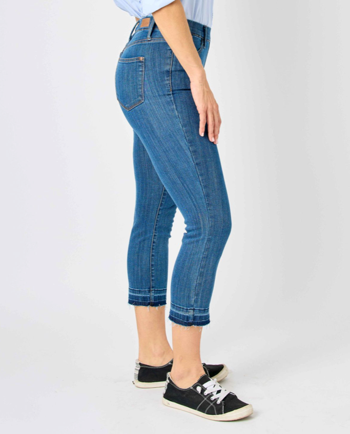 JUDY BLUE MEDIUM HIGH WAIST PULL ON CAPRI