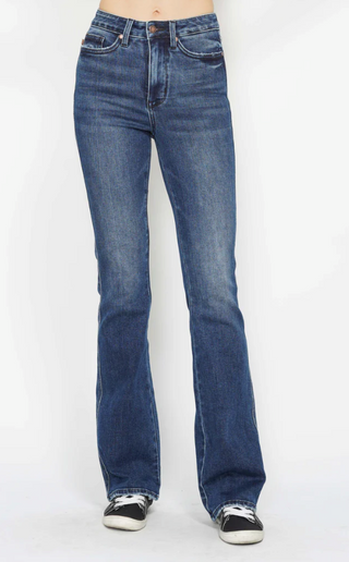 Judy Blue Embroidered Back Pocket Bootcut Jeans in Regular