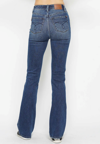 Judy Blue Embroidered Back Pocket Bootcut Jeans in Regular