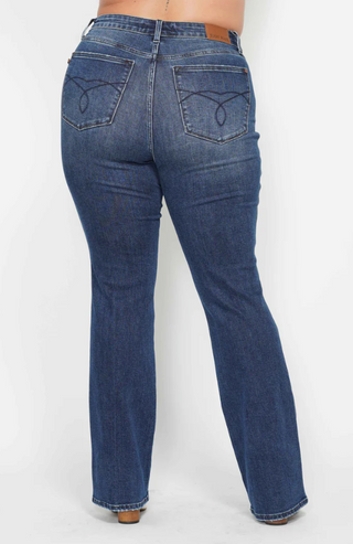Judy Blue Embroidered Back Pocket Bootcut Jeans in SHORT