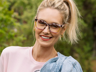 Peepers "Birdie" Readers in Pink Chai Colorblock (4 Strengths)