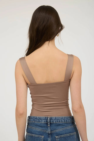 DEEP TAUPE REVERSIBLE SQUARE NECK SEAMLESS CAMI