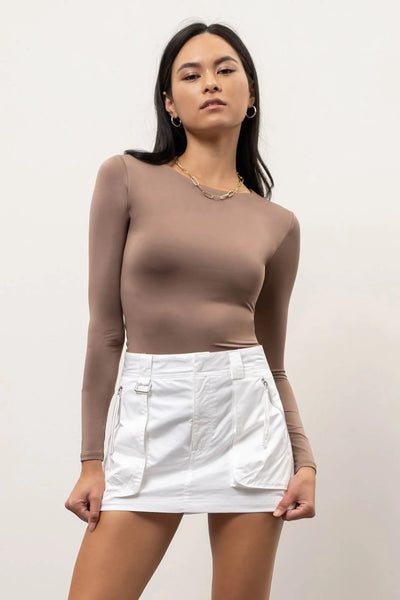 BASIC DEEP TAUPE ROUND NECK LONG SLEEVE WOVEN TOP