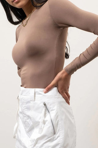 BASIC DEEP TAUPE ROUND NECK LONG SLEEVE WOVEN TOP
