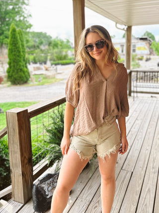 SAND HIGH RISE SIDE STEP HEM SHORTS Final Sale