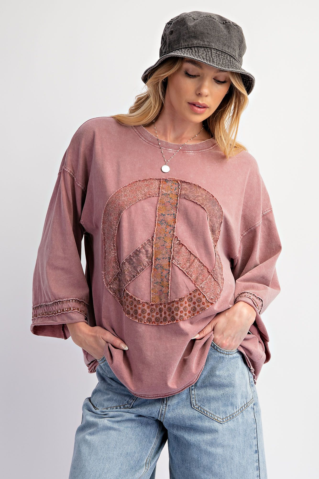 MAUVE PEACE PATCH FRONT WASHED COTTON JERSEY TOP by Easel