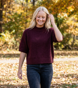 Red Wood Crewneck Short Sleeve Rib Hem Pullover Sweater