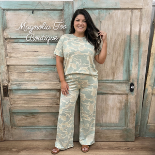 Curvy Short Sleeve Camo Pant Set